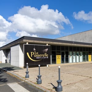Entrée façade La Passerelle