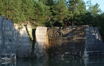 Découvrez l'histoire de la carrière de pierre de taille du Normandoux