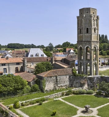 Visite libre de l'abbaye de Charroux