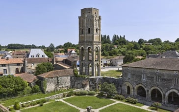Visite libre de l'abbaye de Charroux