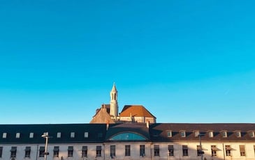 Visite guidée du rectorat de Poitiers sur le site de l'abbaye médiévale de Saint-Jean-de-Montierneuf