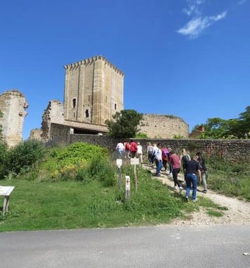 Visite du donjon de Moncontour
