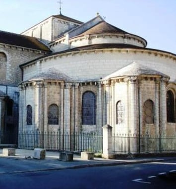 Visite commentée des extérieurs de l'église Saint-Hilaire