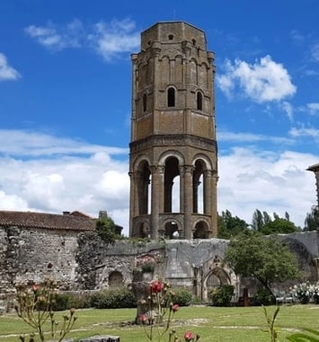À la (re)découverte de l'abbaye Saint-Sauveur de Charroux
