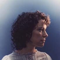 Emily Loizeau (piano solo)
