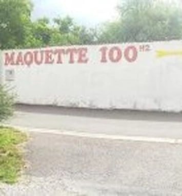 Visite commentée : maquette intemporelle de Mirebeau