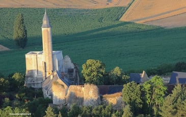 Quel est l'âge de la tour ?