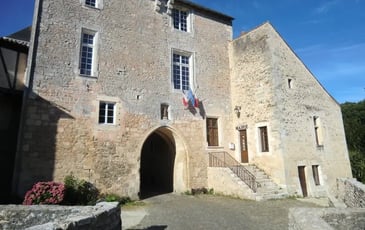 Ouverture du logis abbatial et de la crypte/sacristie