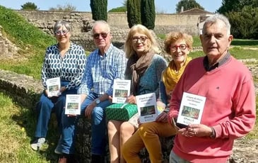 Vente des livres "L'Esprit des loisirs sous l'Antiquité : les thermes" et "Saintes, la Belle Histoire"