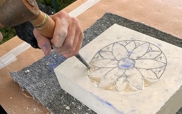 Atelier sculpture à la chapelle Saint-Jean-Baptiste de Pindray