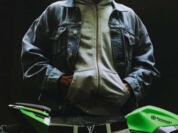 Yvnnis + première partie