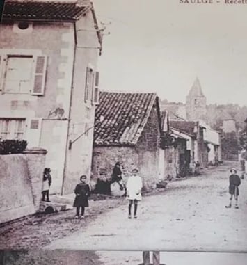 Patrimoine et photographie : flânerie dans le bourg de Saulgé